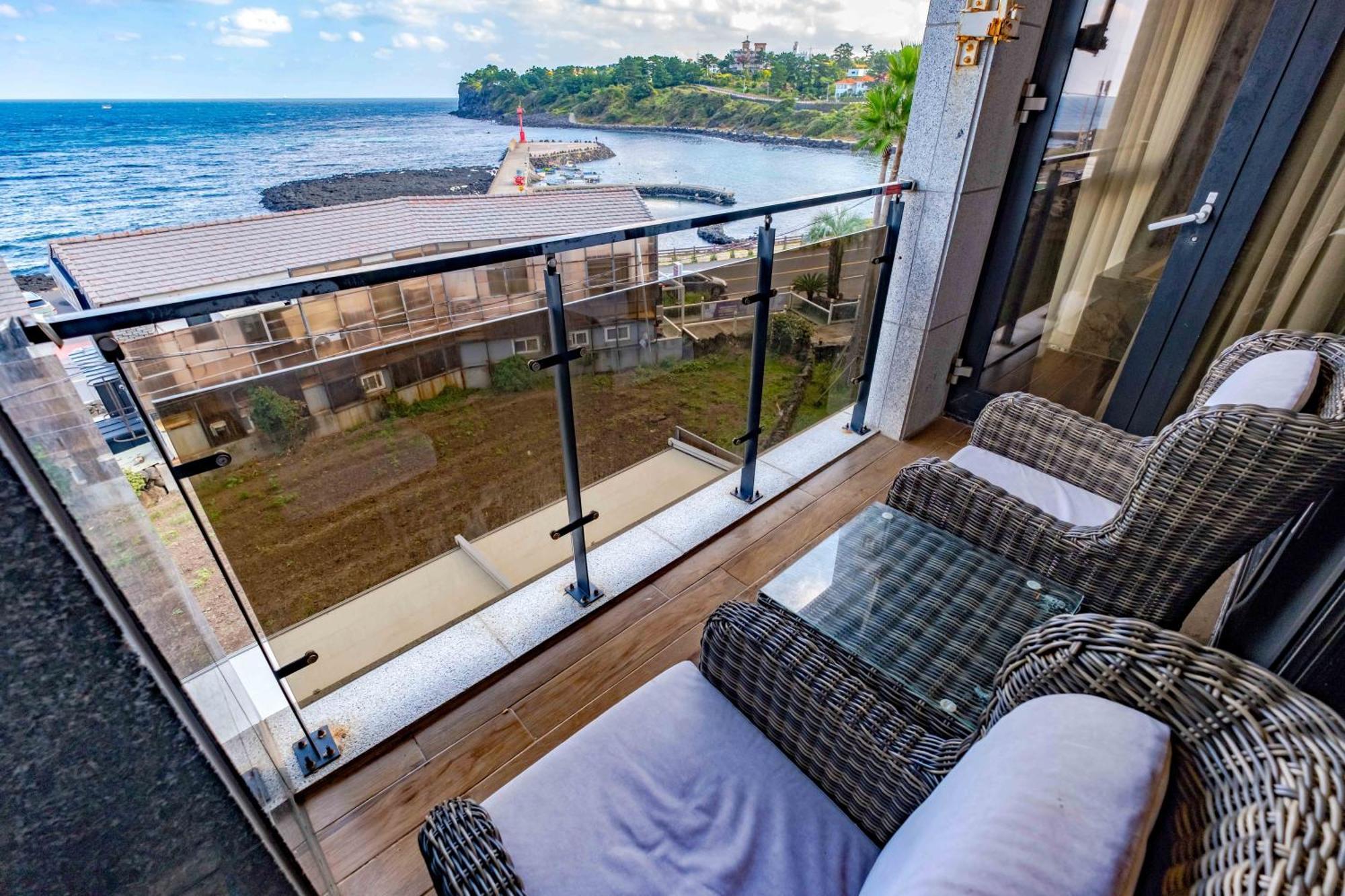 Dyne Oceano Hotel Jeju Exterior photo