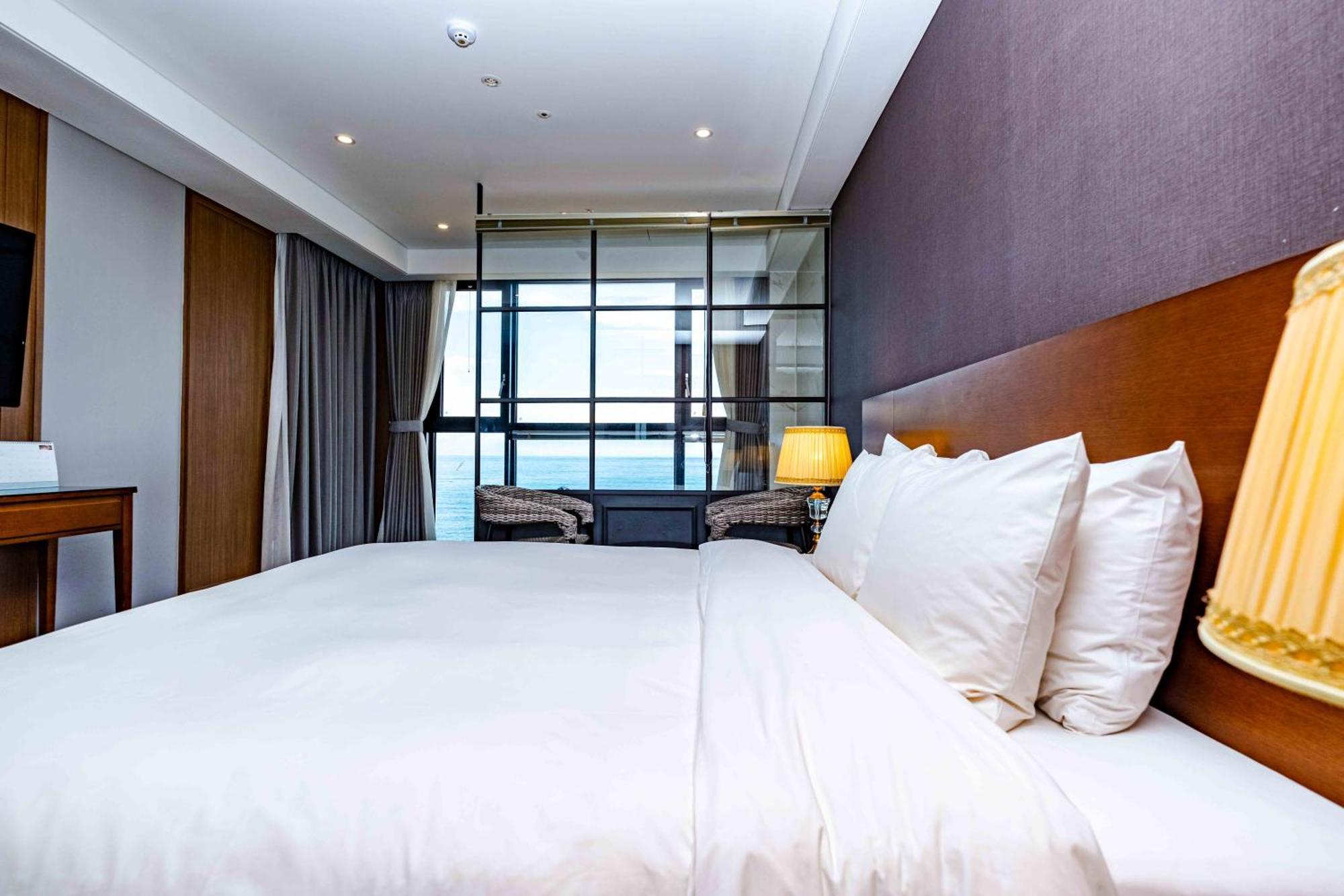 Dyne Oceano Hotel Jeju Exterior photo