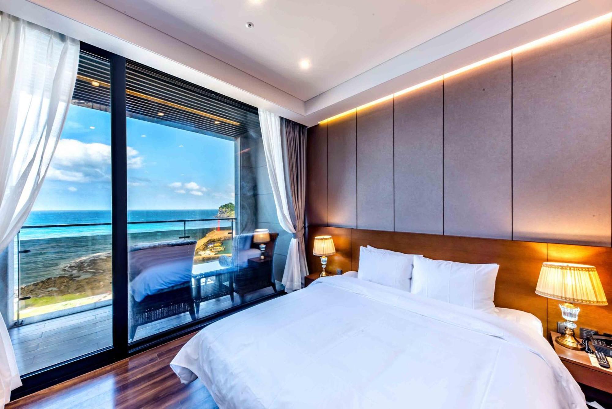 Dyne Oceano Hotel Jeju Exterior photo